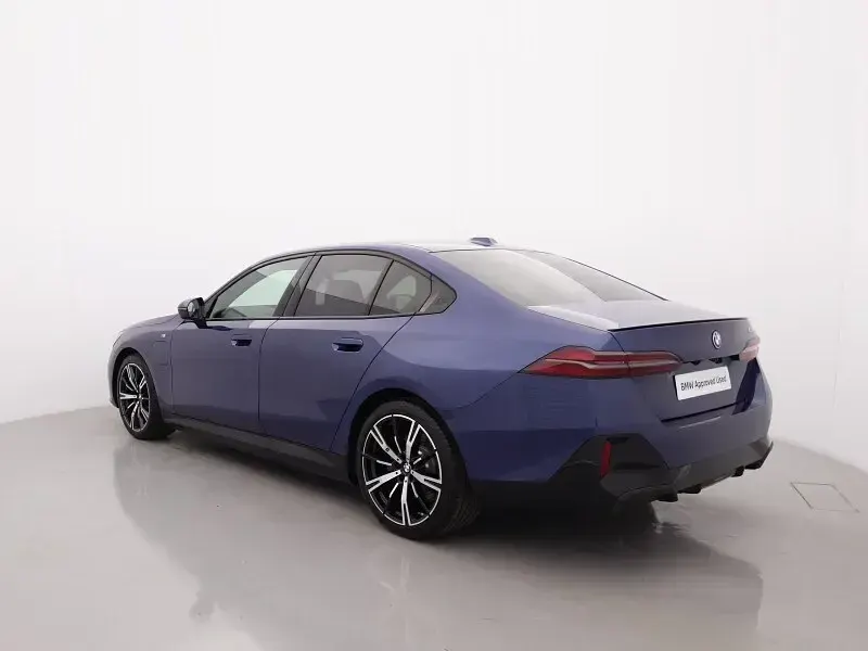 Used BMW 530e M Sport 295 HP (216 kW) 2026 Blue Sedan