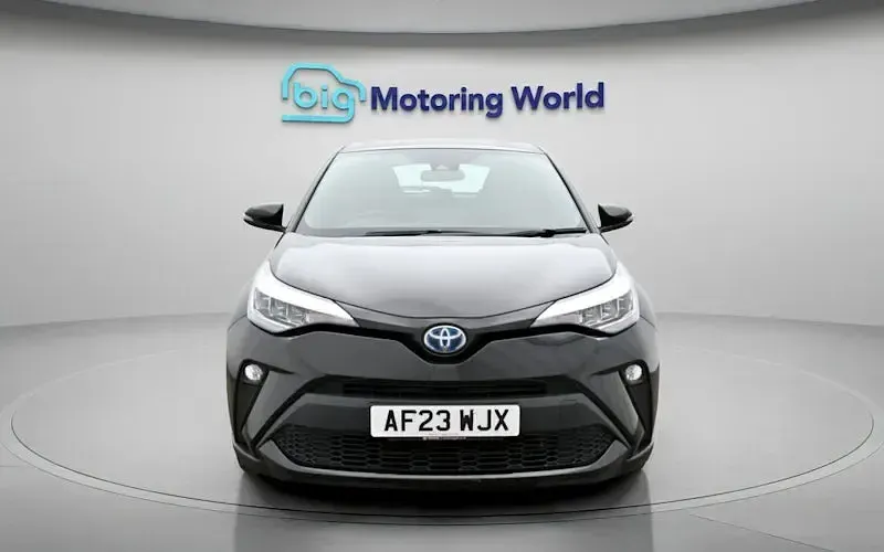 Second-hand Toyota C-HR 122 CP (89 kW) 2023 SUV