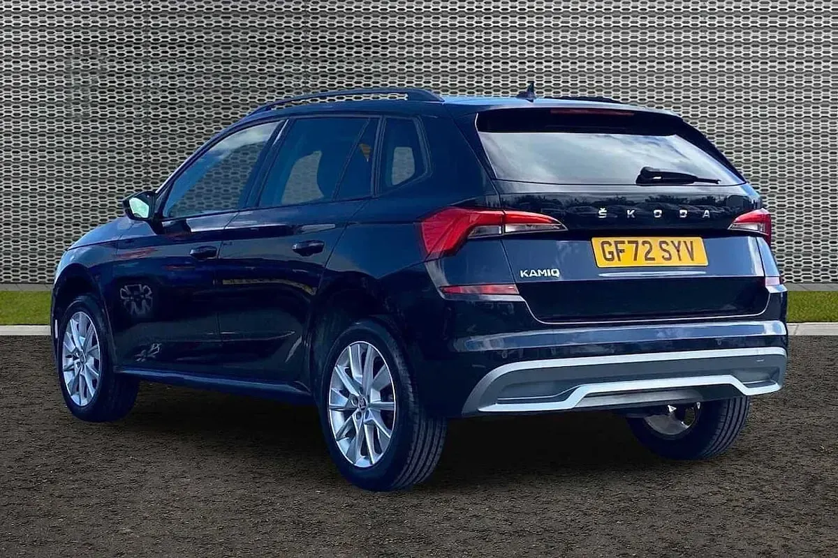 Used Skoda Kamiq SE Drive 81 HP (59 kW) 2023 Black magic pearl effect SUV