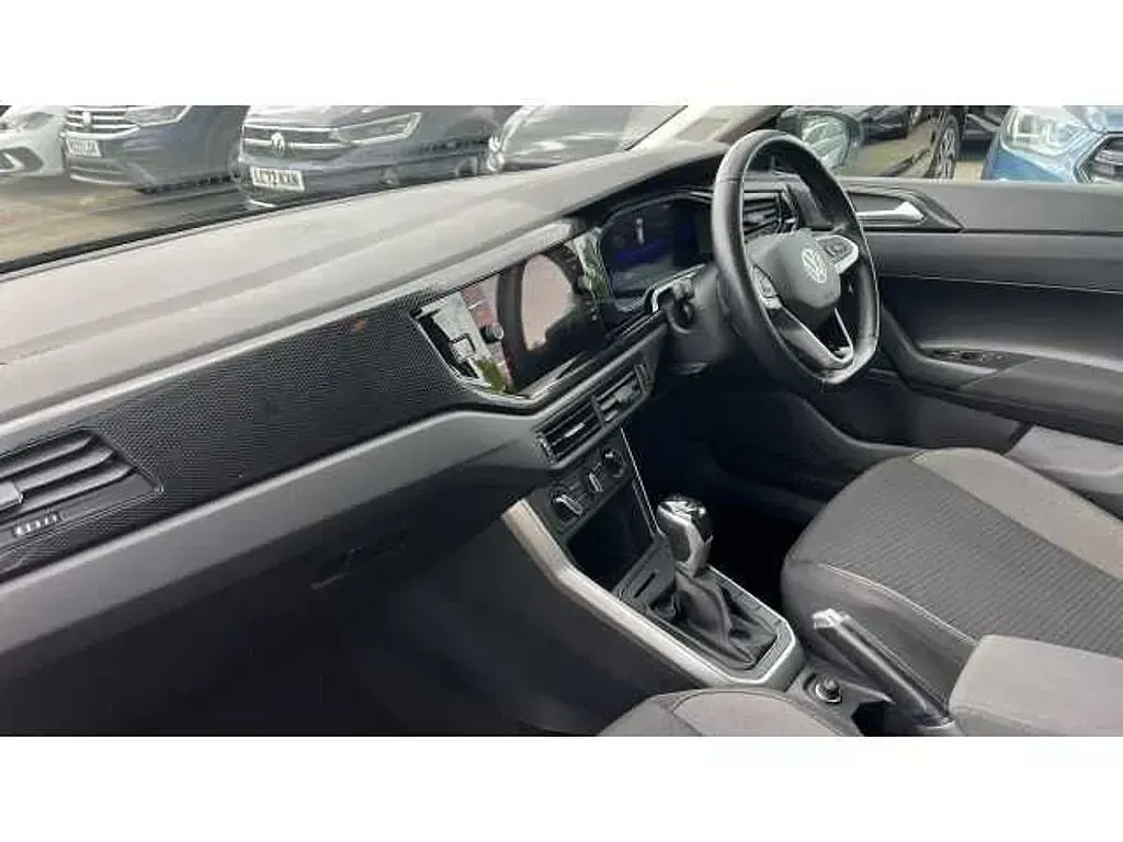 Used VW Polo Life 95 HP (69 kW) 2023 Deep black pearl Hatchback