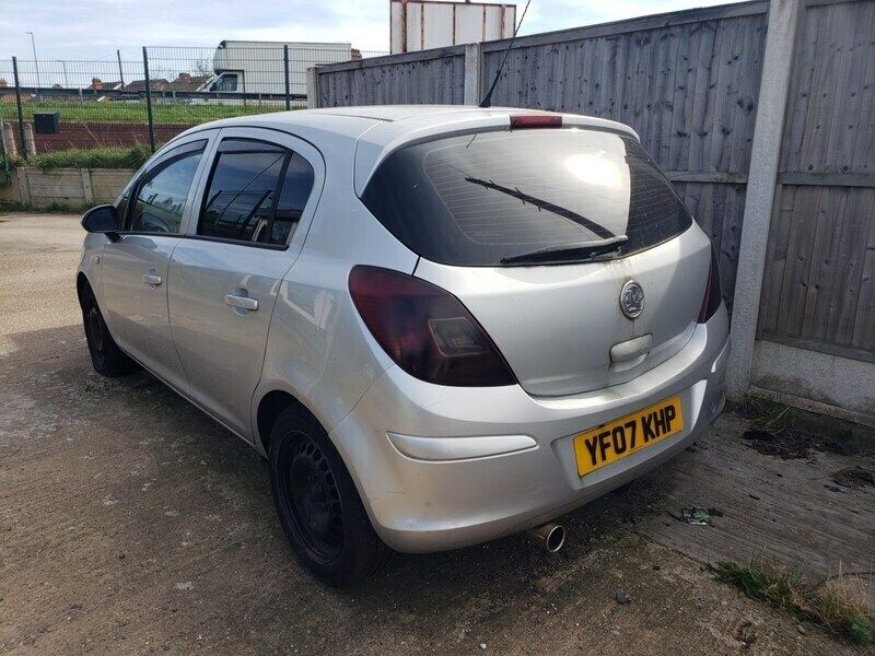 Used Vauxhall Corsa 59 HP (43 kW) 2007 Silver Hatchback