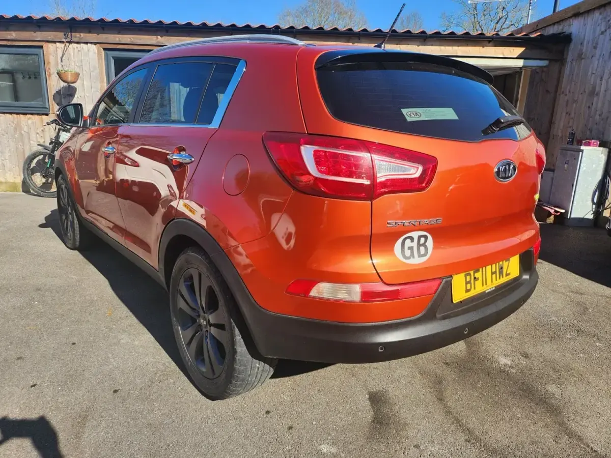 Używany Kia Sportage 115 KM (84 kW) 2011 Pomarańczowy SUV