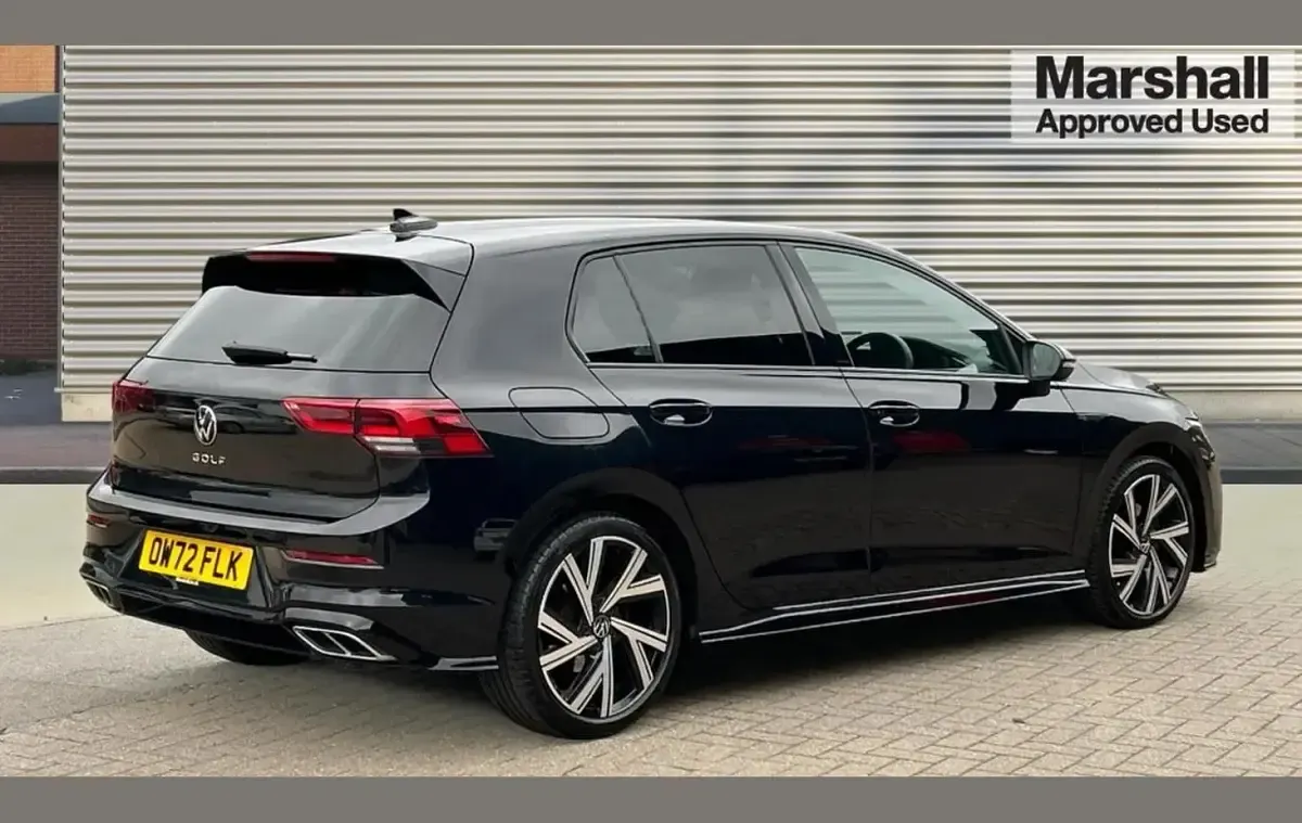 Used VW Golf VIII R-line 150 HP (110 kW) 2022 Black Hatchback