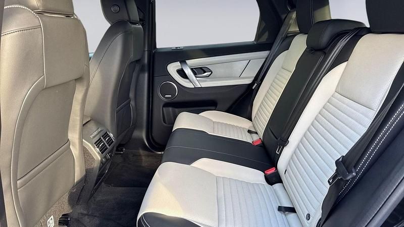 Used Land Rover Discovery Sport SE Dynamic 2026 Santorini black SUV