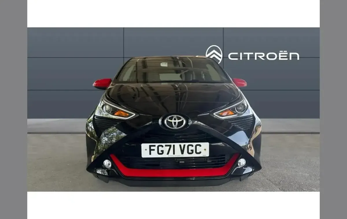 Used Toyota Aygo Trend 71 HP (52 kW) 2022 Black Hatchback
