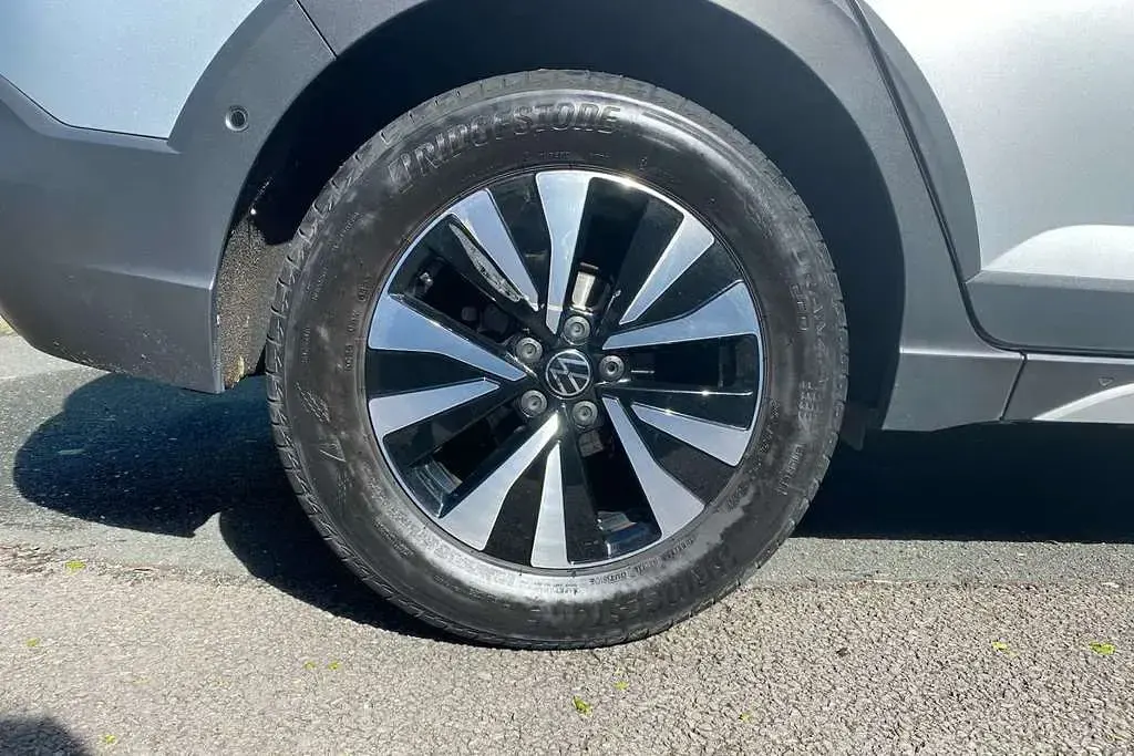 Used VW Taigo Life 108 HP (79 kW) 2023 Silver SUV