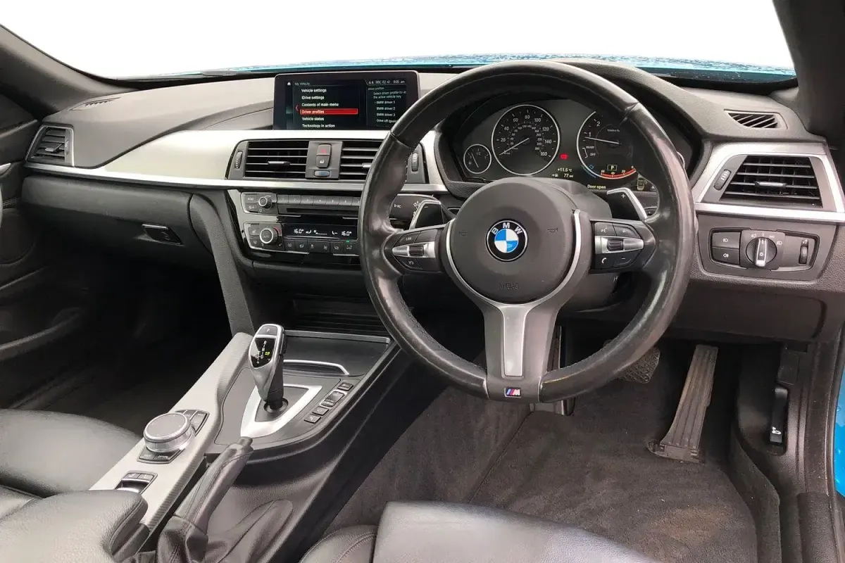 Used BMW 420 Cabriolet Comfort Edition 184 HP (135 kW) 2019 Blue Cabriolet