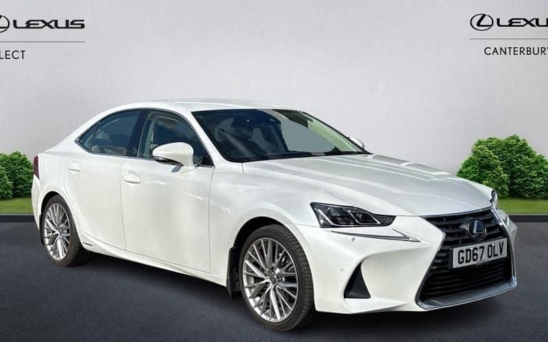 Used Lexus IS300h 223 HP (164 kW) 2018 Sedan