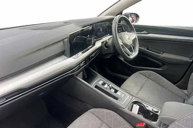 Usado VW Golf VIII Life 110 HP (80 kW) 2022 Preto Citadino