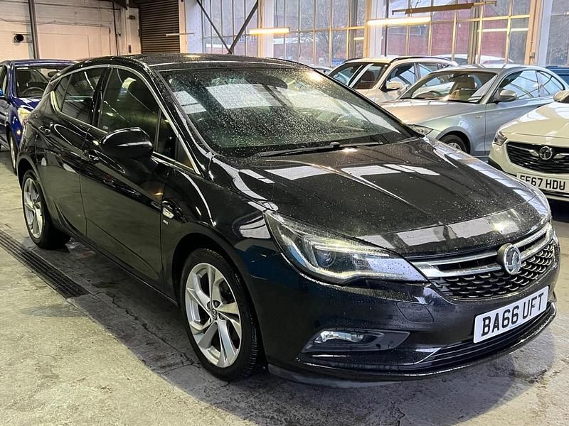 Black Used 2017 Vauxhall Astra SRi Hatchback | £3,990 (Good price) - Image 1/4