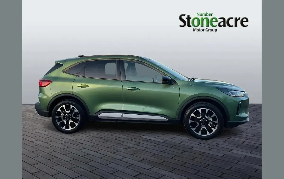 Used Ford Kuga Active 239 HP (175 kW) 2025 Green SUV