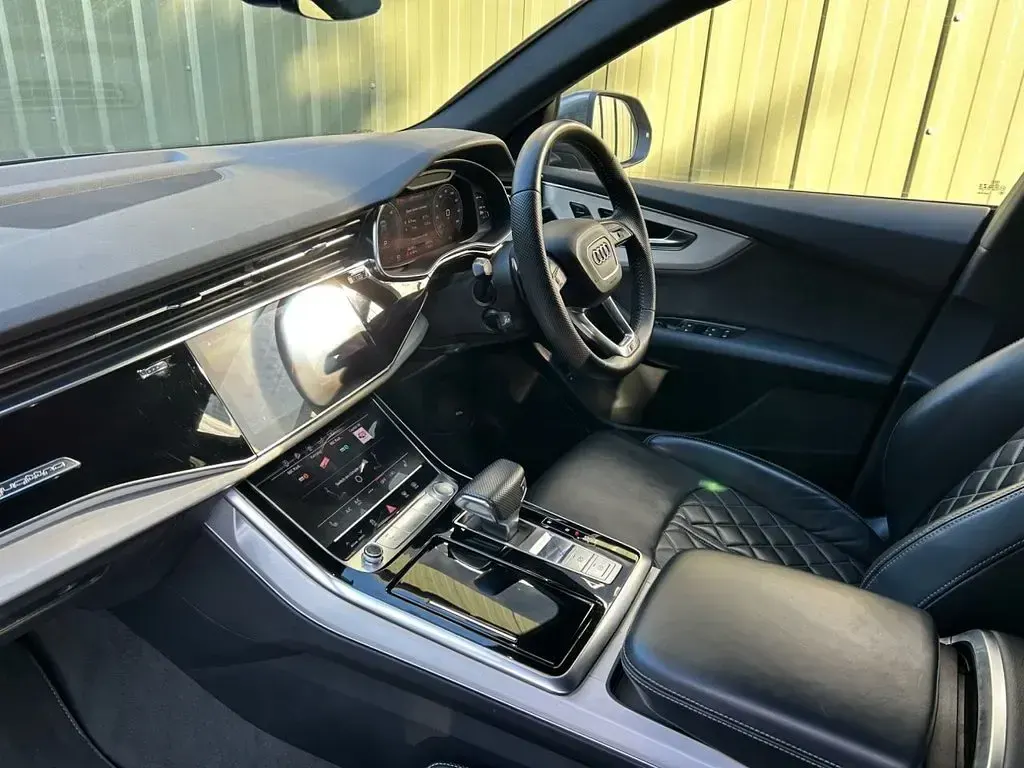 Used Audi Q8 S-Line 286 HP (210 kW) 2019 Grey SUV