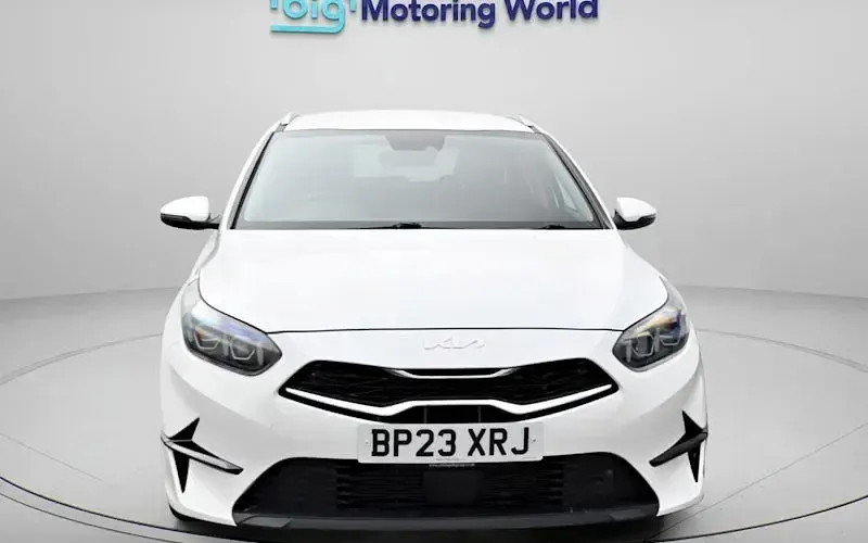 Used Kia Ceed Sportswagon 160 HP (117 kW) 2023 White Estate