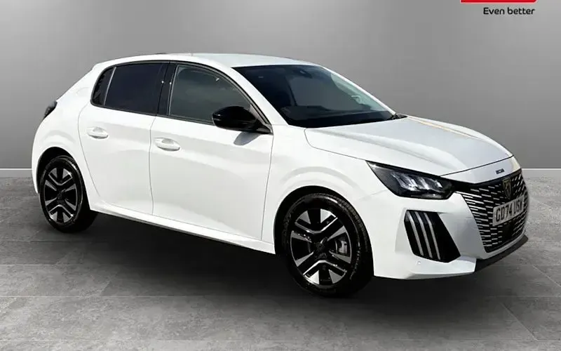 Used Peugeot 208 Allure 101 HP (74 kW) 2025 Hatchback