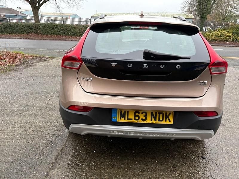 Used Volvo V40 2013 Bronze Hatchback