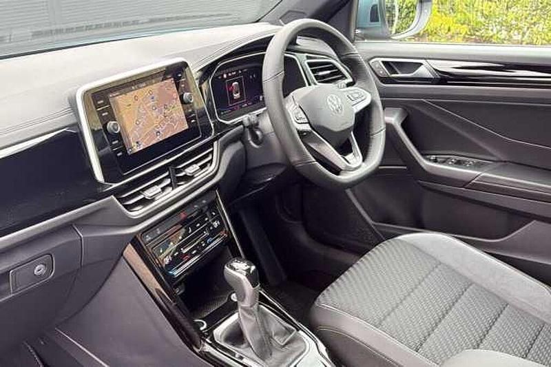 New VW T-Roc 150 HP (110 kW) 2025 SUV