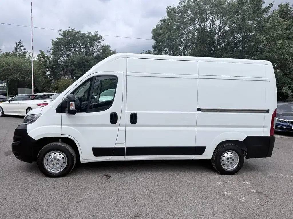 Used Citroën Relay 140 HP (102 kW) 2020 White Van
