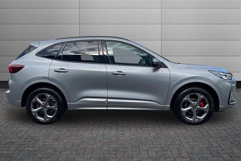 Begagnad Ford Kuga ST-Line 243 HK (178 kW) 2025 Silver SUV