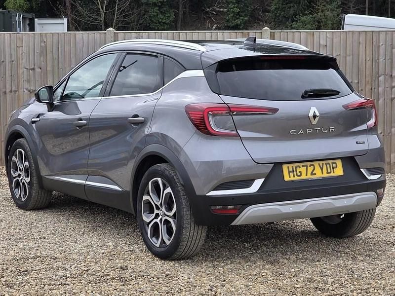 Used Renault Captur Techno 145 HP (106 kW) 2023 Grey/black SUV