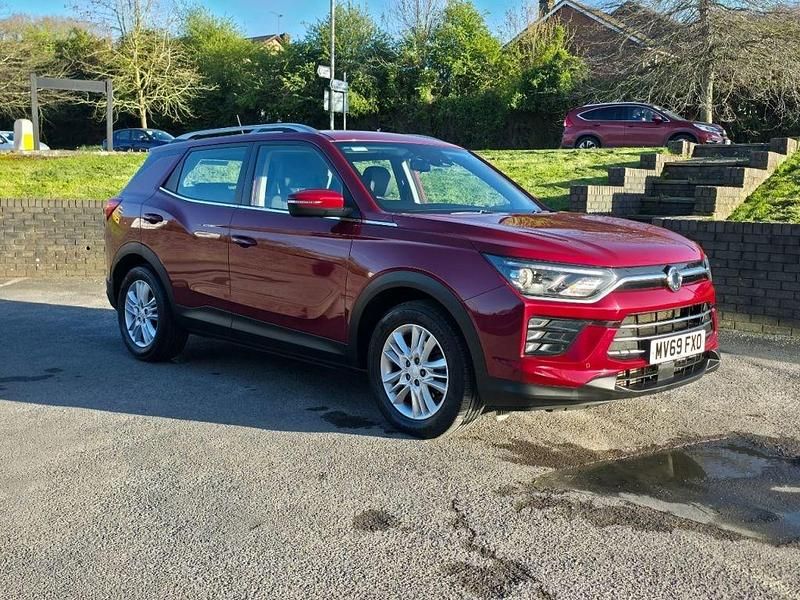 Used Ssangyong (KGM) Korando 136 HP (100 kW) 2019 Red Estate