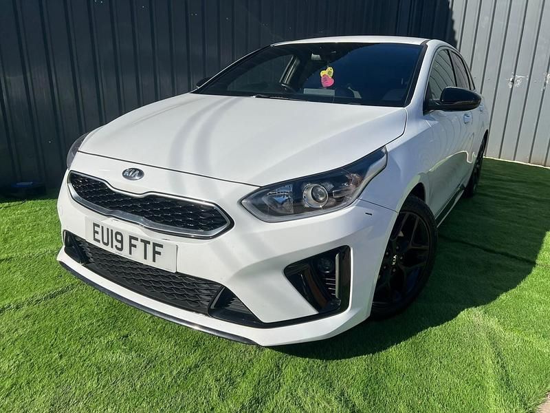 Used Kia ProCeed GT-Line 138 HP (101 kW) 2019 White Estate