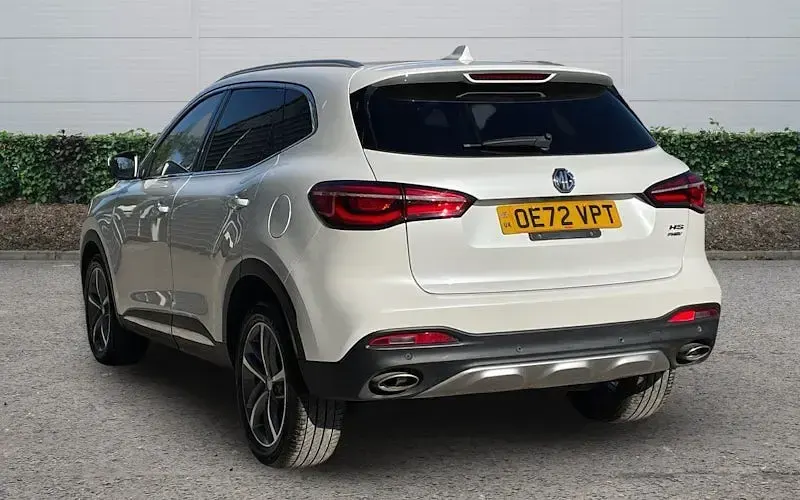 Używany MG HS Exclusive 258 KM (189 kW) 2022 Biały SUV