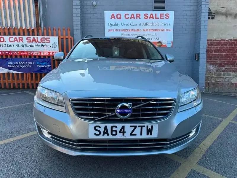 Used Volvo V70 SE 181 HP (133 kW) 2014 Silver Estate
