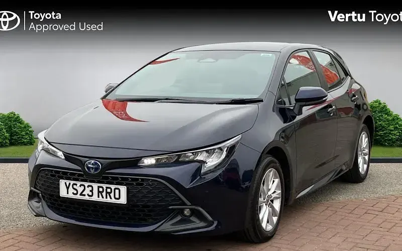 Used Toyota Corolla 140 HP (102 kW) 2026 Hatchback