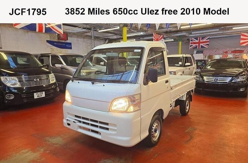 White Used 2025 Daihatsu Hijet MPV | £8,895 - Image 1/4