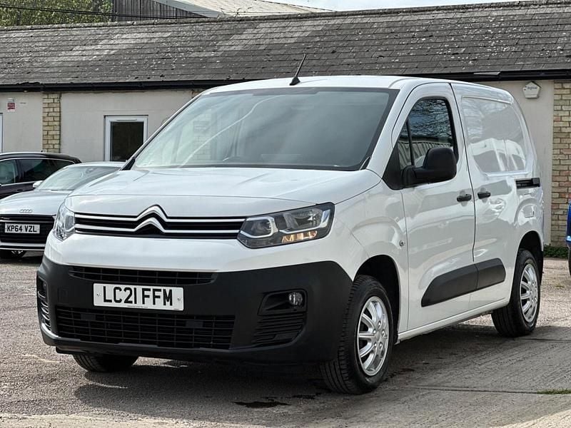 Used Citroën Berlingo 75 HP (55 kW) 2021 White MPV