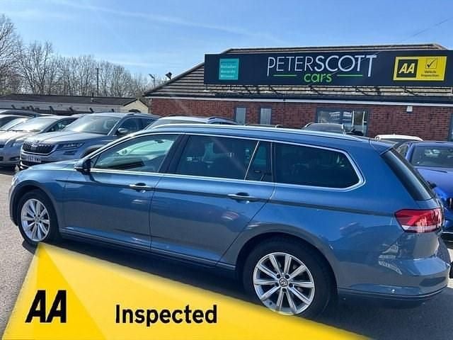 Used VW Passat Business 120 HP (88 kW) 2018 Blue Estate
