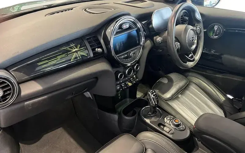 Used Mini Cooper Level 3 135 kW (184 HP) 2020 Green Hatchback