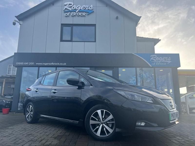 Usado Nissan Leaf Acenta 110 kW (150 HP) 2021 Preto Citadino