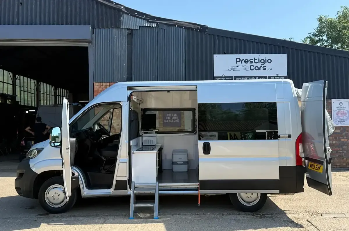 Used Peugeot Boxer 130 HP (95 kW) 2019 Silver Van