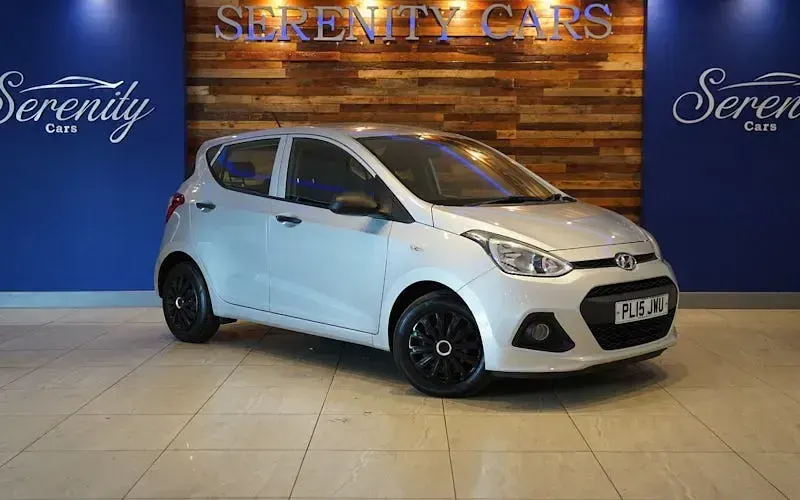 Used Hyundai i10 66 HP (48 kW) 2015 Hatchback