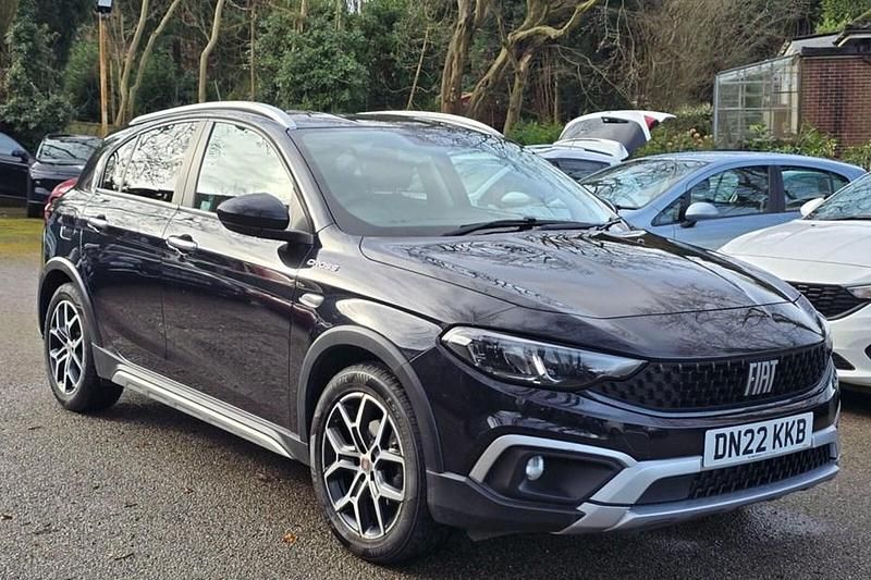 Used Fiat Tipo Cross 130 HP (95 kW) 2022 Black Hatchback