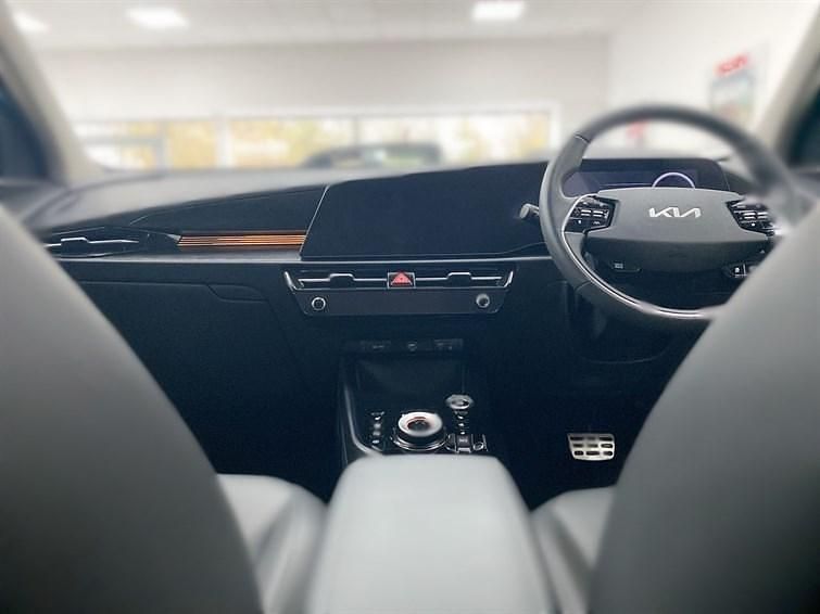 Used Kia Niro 2025 Red SUV