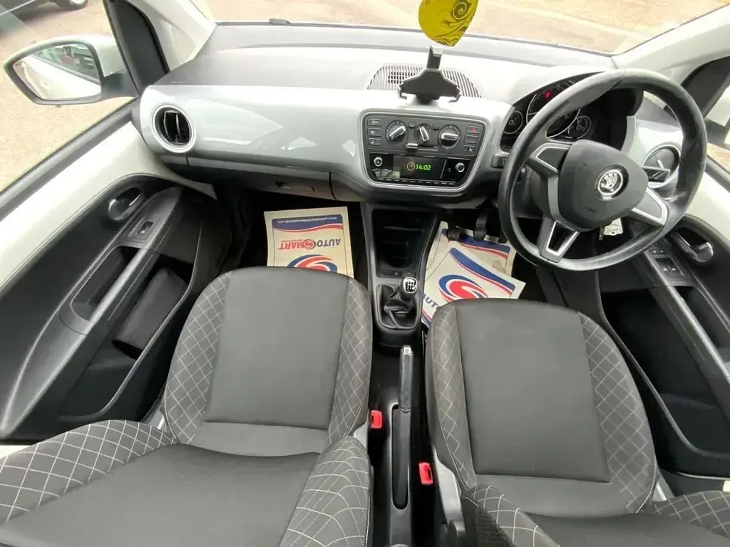Usado Skoda Citigo SE L 60 CV (44 kW) 2017 Blanco Utilitario