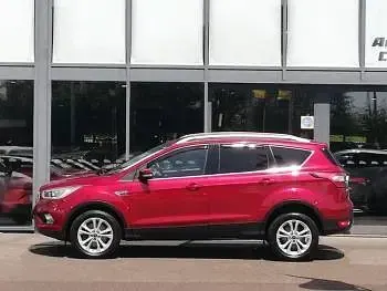 Used Ford Kuga Titanium 120 HP (88 kW) 2018 Red SUV
