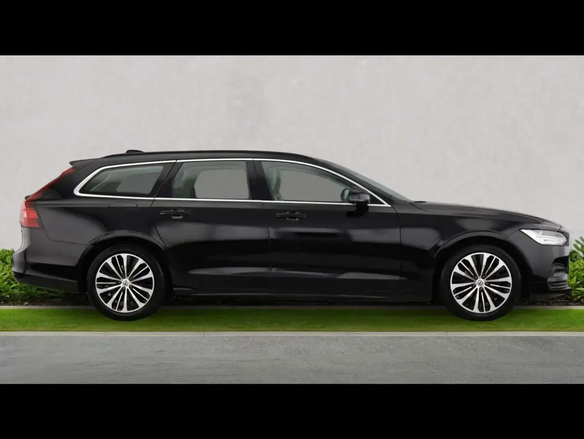 Used Volvo V90 Core 2023 Black Estate