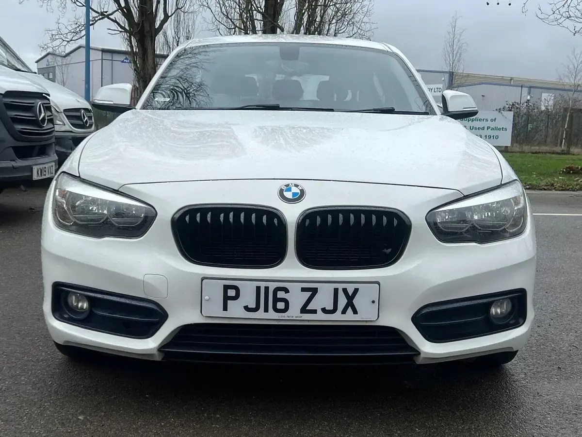 Used BMW 116 Sport Line 2016 White Hatchback