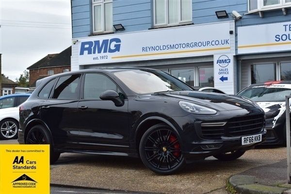 Black Used 2016 Porsche Cayenne SUV | £26,950 (Fair price) - Image 1/1
