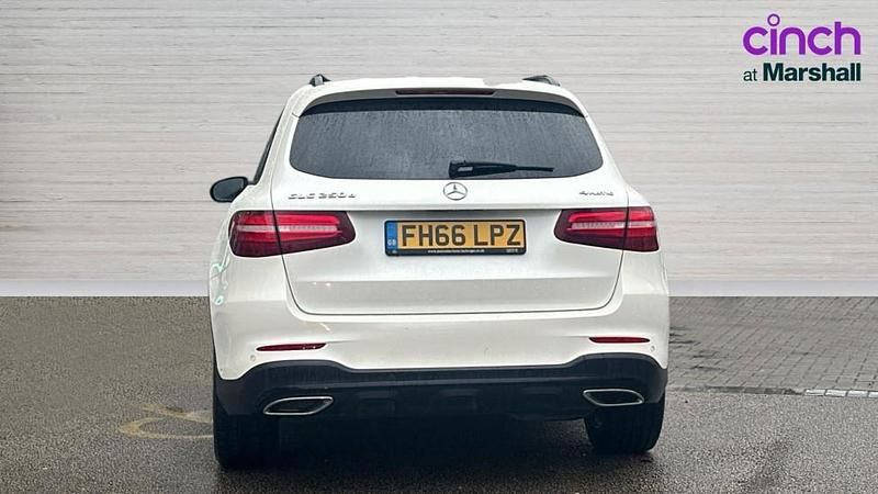 Used Mercedes GLC250 AMG line 204 HP (150 kW) 2017 White