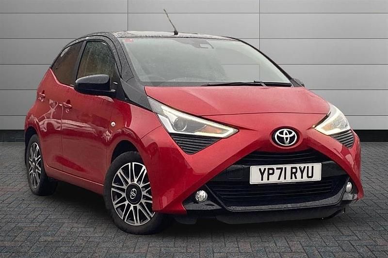 Red Used 2021 Toyota Aygo X-clusiv Hatchback | £11,495 (A bit pricey) - Image 1/4