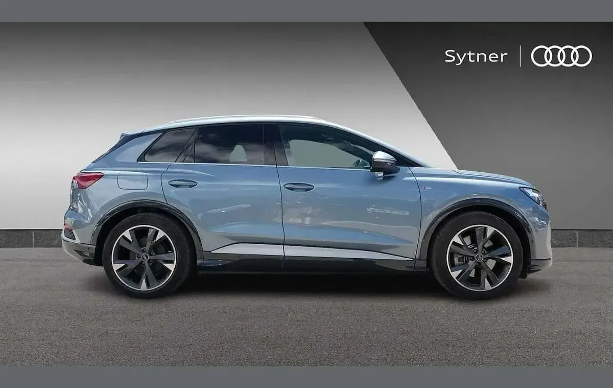 Used Audi Q4 e-tron S-Line 147 kW (200 HP) 2022 Blue SUV