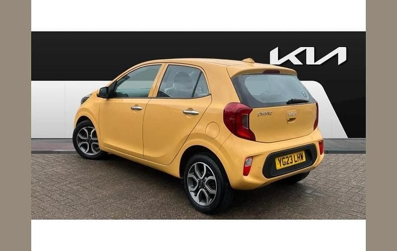 Used Kia Picanto 66 HP (48 kW) 2023 Yellow Hatchback