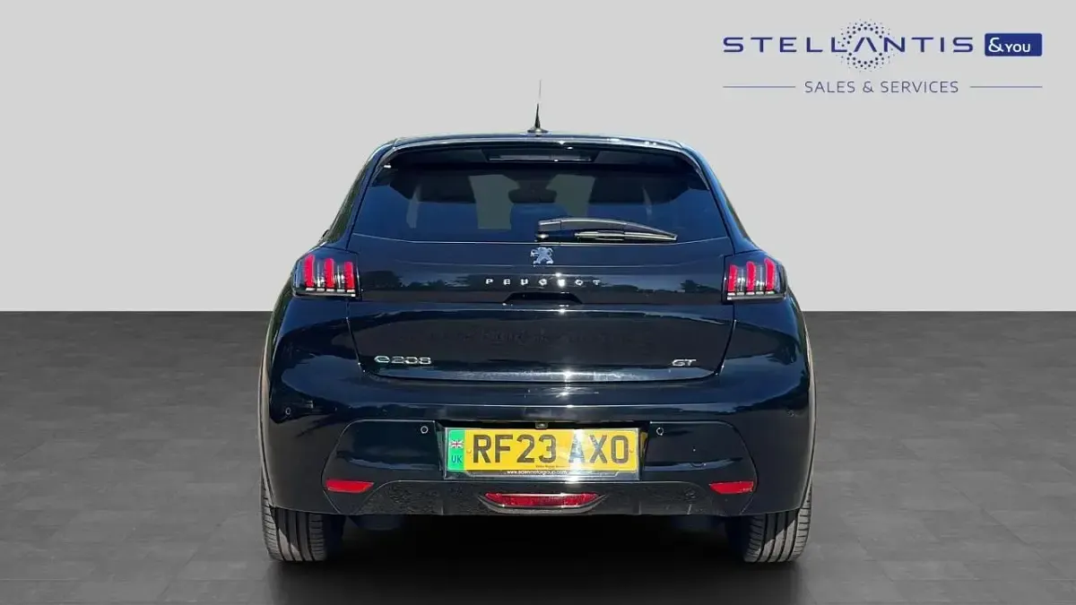 Used Peugeot e-208 GT 98 kW (134 HP) 2023 Black Hatchback