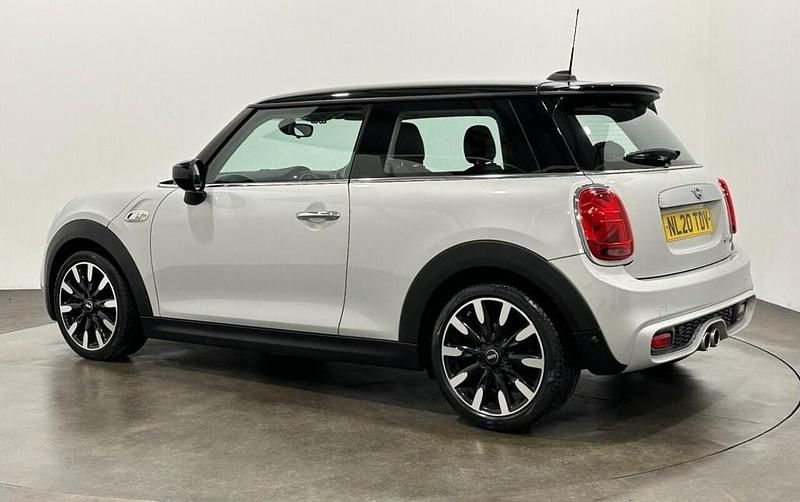 Used Mini Cooper S Exclusive 192 HP (141 kW) 2020 Silver Hatchback