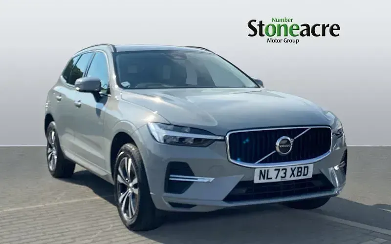Used Volvo XC60 Core 250 HP (183 kW) 2023 SUV
