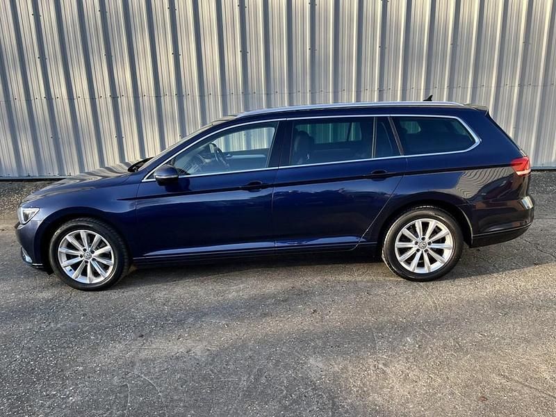 Used VW Passat Business 150 HP (110 kW) 2017 Blue Estate